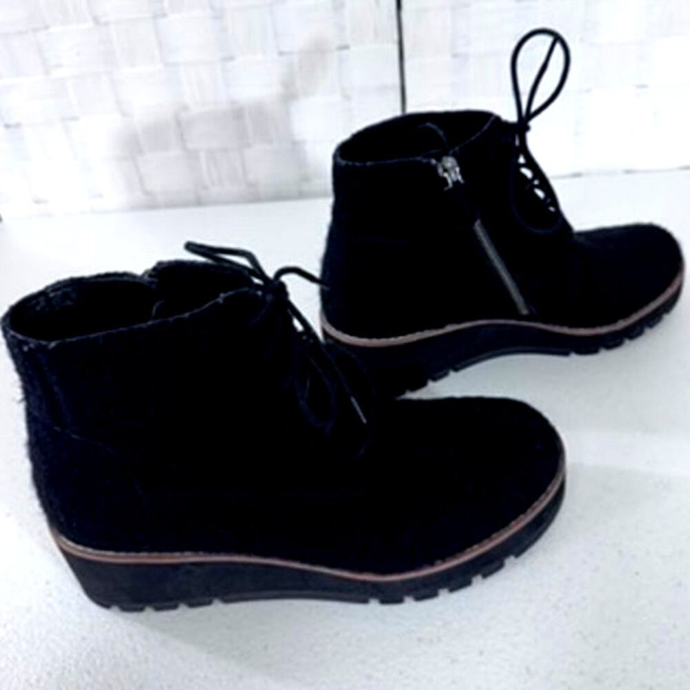 "Eileen Fisher" Black, Crew, Felted , Lace Up, Bootie, Size 7,Wedge Heel, Winter
